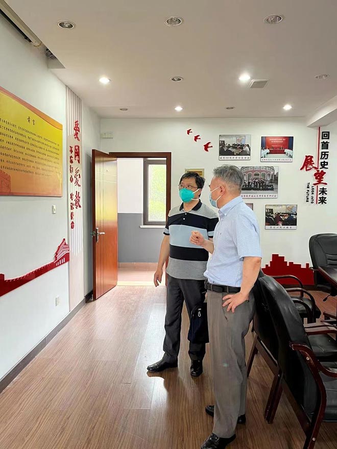 上海市民族宗教局领导走访华东神学院 上海市民族宗教局领导走访华东神学院